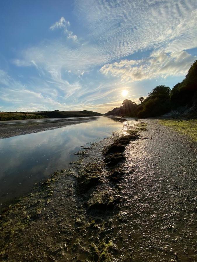 1 Chatsworth Riverscape Apartments - Riverview Apartment In Great Location With Free Parking Overlooking The Gannel Just A Short Walk From Newquays Incredible Beaches And Local Amenities New Quay Zewnętrze zdjęcie